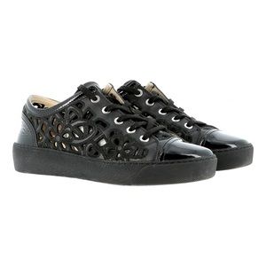 BLACK LACE CHANEL SNEAKERS SIZE 39